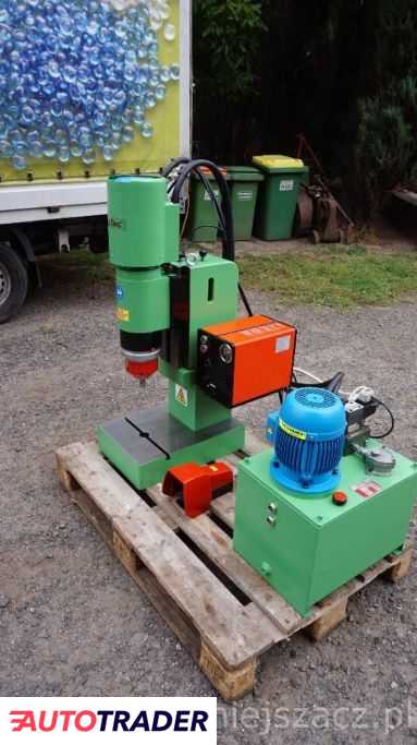 Nitownica radialna BalTec RN-380 do nita 20 mm hydrauliczna 1900r. Nitownica radialna BalTec RN-380 do nita 20 mm hydrauliczna 1900r.