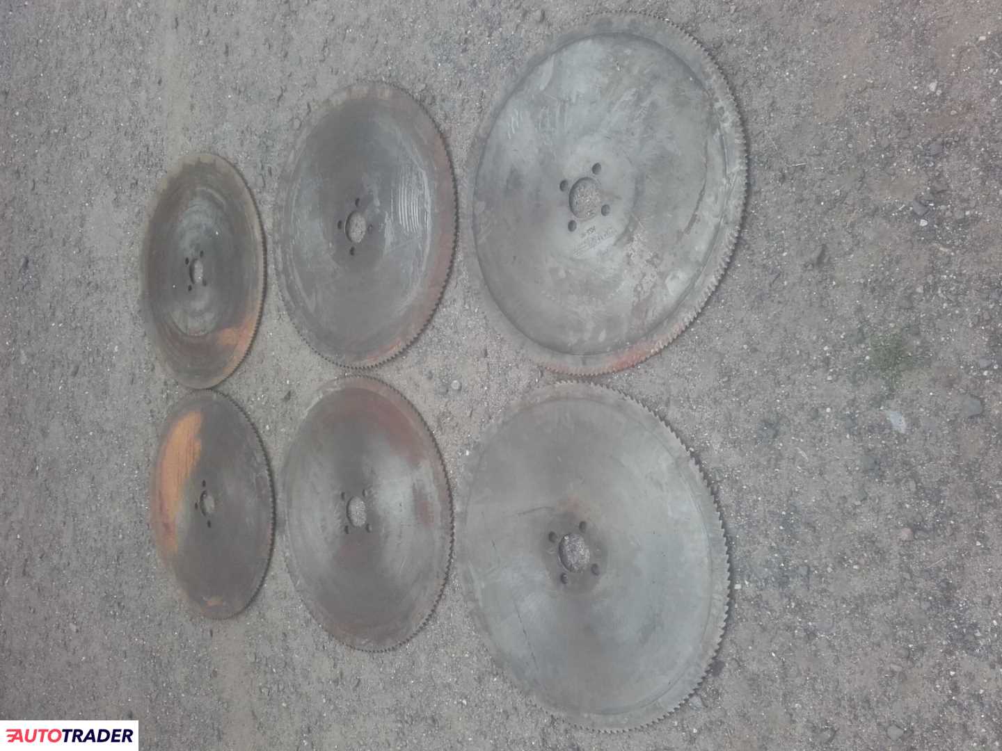 Piły do przecinarki BTC Fi 690 mm Otwór 80 mm 1900r. Piły do przecinarki BTC Fi 690 mm Otwór 80 mm 1900r.