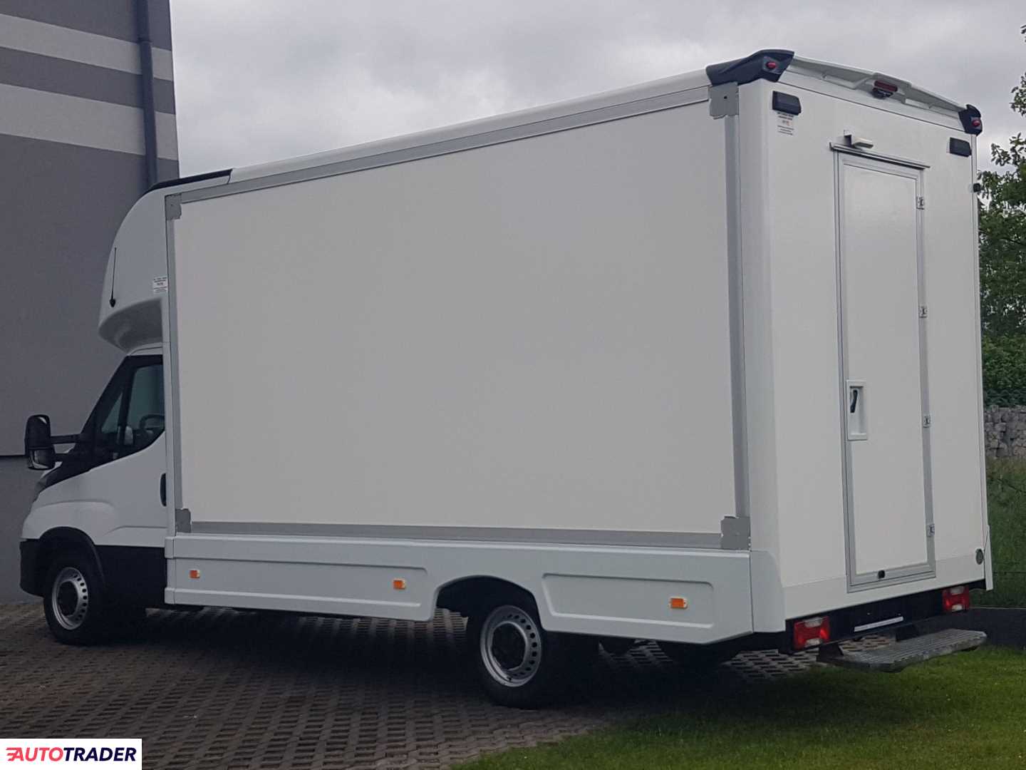 Iveco Daily KONTENER KAMPER SKLEP BAR KLIMA 2.3 2020r. Iveco Daily KONTENER KAMPER SKLEP BAR KLIMA 2.3 2020r.
