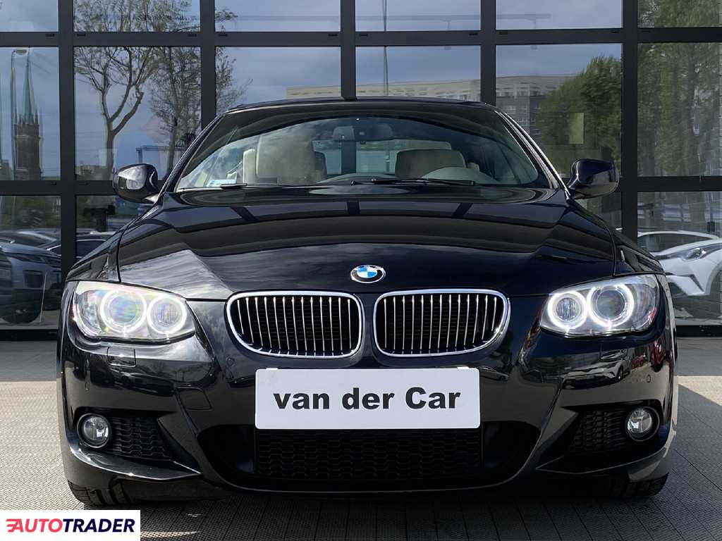 BMW 320 E90 (2005-2012) 2.0i benzyna Kabriolet!!! M PAKI 2011r. BMW 320 E90 (2005-2012) 2.0i benzyna Kabriolet!!! M PAKI 2011r.