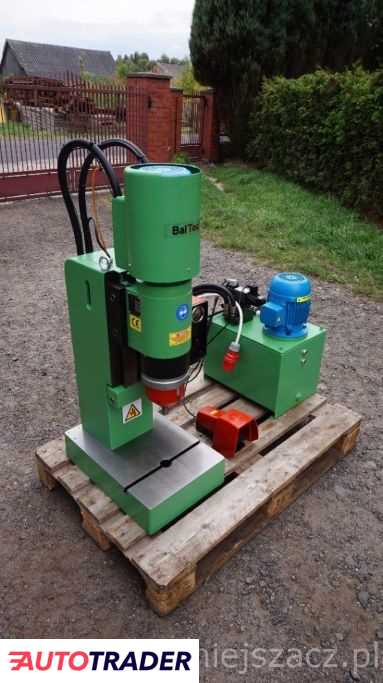 Nitownica radialna BalTec RN-380 do nita 20 mm hydrauliczna 1900r. Nitownica radialna BalTec RN-380 do nita 20 mm hydrauliczna 1900r.
