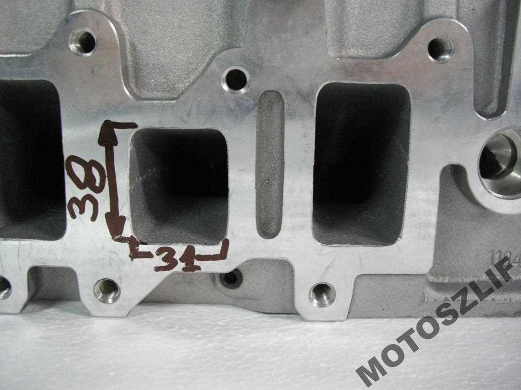 NOWA GŁOWICA MITSUBISHI 2.8 D PAJERO CANTER 4M40