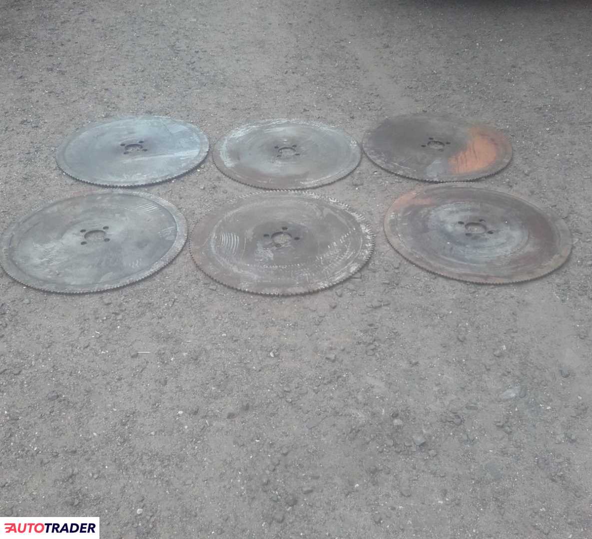 Piły do przecinarki BTC Fi 690 mm Otwór 80 mm 1900r. Piły do przecinarki BTC Fi 690 mm Otwór 80 mm 1900r.