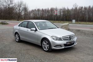 Mercedes C-klasa - zobacz ofertę