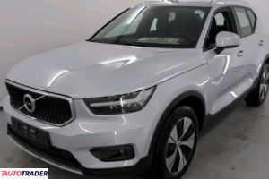 Volvo XC40 - zobacz ofertę