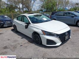 Nissan Altima - zobacz ofertę