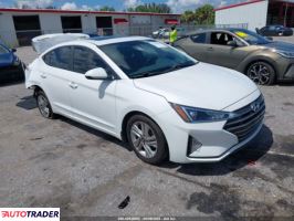 Hyundai Elantra - zobacz ofertę