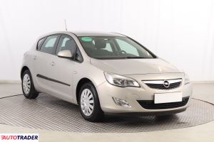 Opel Astra - zobacz ofertę