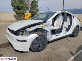 Tesla Model Y - zobacz ofertę