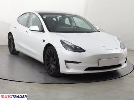 Tesla Model 3 - zobacz ofertę