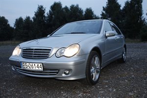 Mercedes 220 - zobacz ofertę