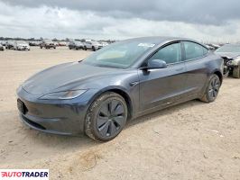 Tesla Model 3 - zobacz ofertę