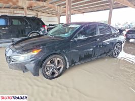 Hyundai Elantra - zobacz ofertę