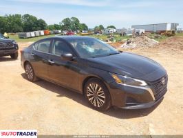 Nissan Altima - zobacz ofertę