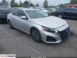 Nissan Altima - zobacz ofertę