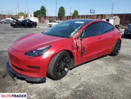 Tesla Model 3 - zobacz ofertę Tesla Model 3 - zobacz ofertę