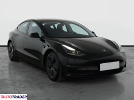 Tesla Model 3 - zobacz ofertę