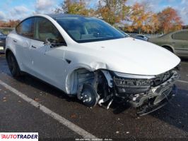 Tesla Model Y - zobacz ofertę