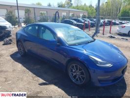 Tesla Model 3 - zobacz ofertę