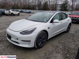 Tesla Model 3 - zobacz ofertę