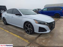 Nissan Altima - zobacz ofertę