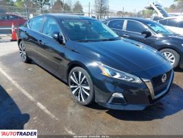 Nissan Altima - zobacz ofertę