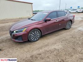 Nissan Altima - zobacz ofertę