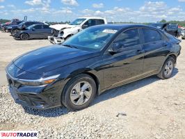 Hyundai Elantra - zobacz ofertę