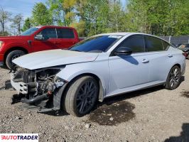 Nissan Altima - zobacz ofertę