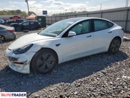Tesla Model 3 - zobacz ofertę