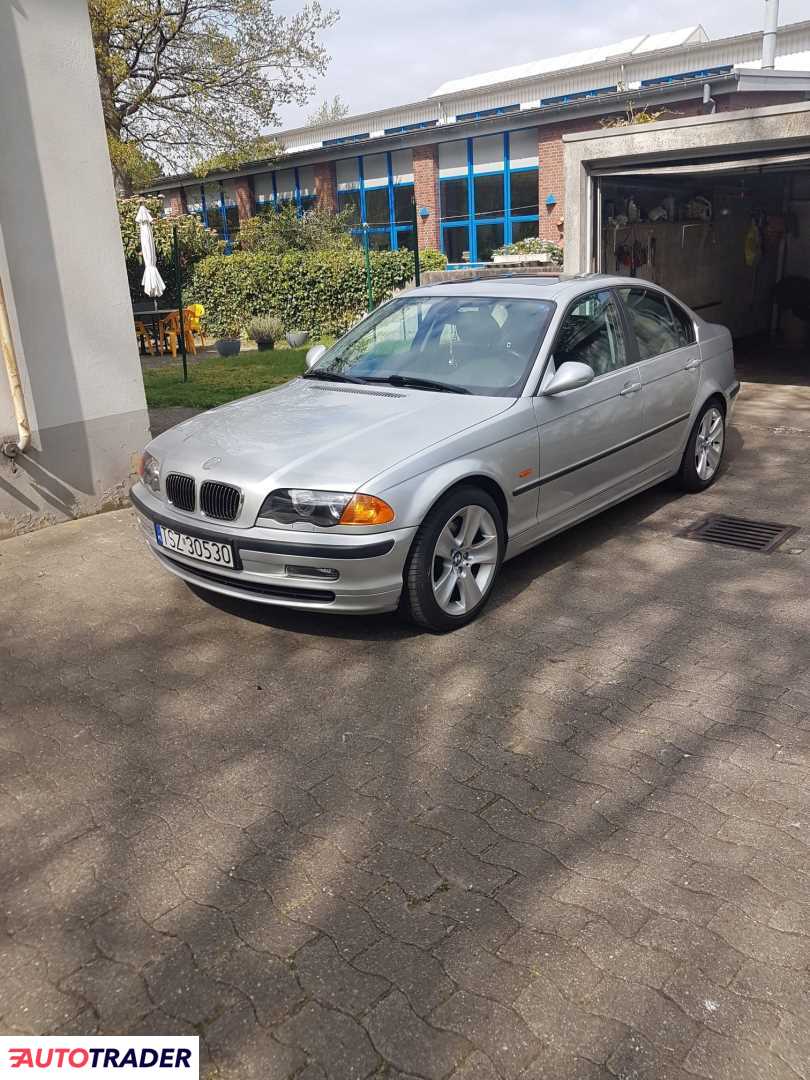 BMW 330 2001 3 183 KM