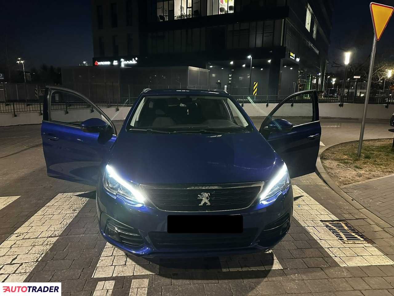 Peugeot 308 2018 1.2 110 KM