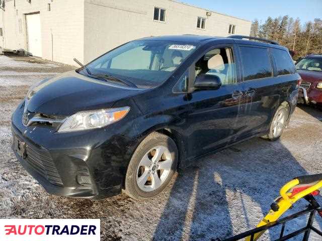 Toyota Sienna 3.0 benzyna 2020r. (COOKSTOWN)