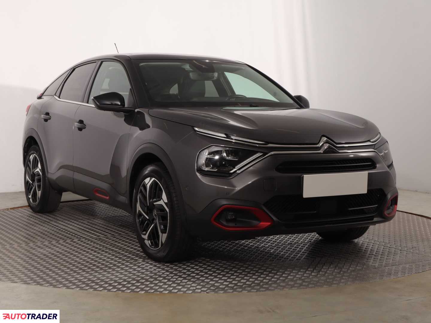 Citroen C4 2022 1.2 152 KM