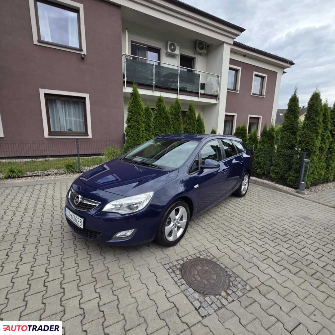 Opel Astra 2010 2.0 160 KM Opel Astra 2010 2.0 160 KM
