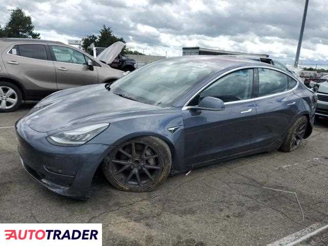 Tesla Model 3 2018