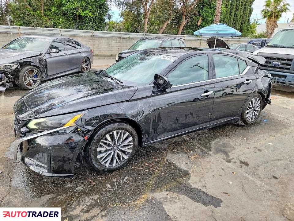 Nissan Altima 2025 2