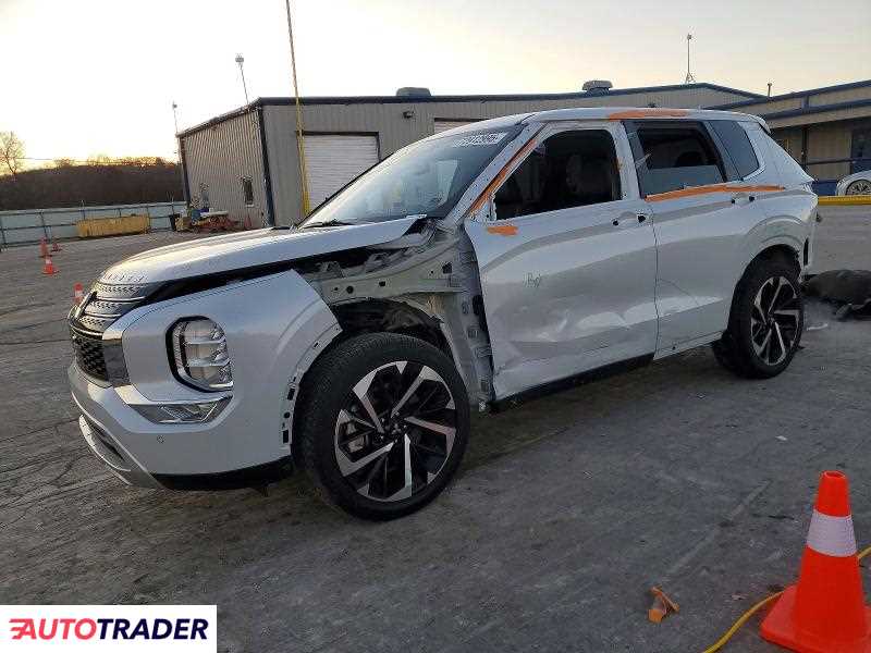 Mitsubishi Outlander 2024 2