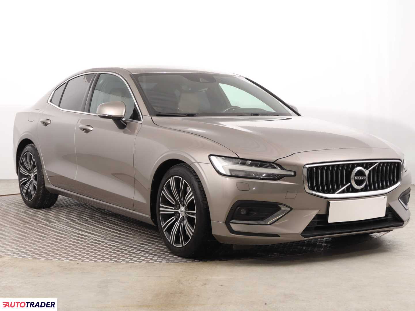 Volvo S60 2019 2.0 246 KM