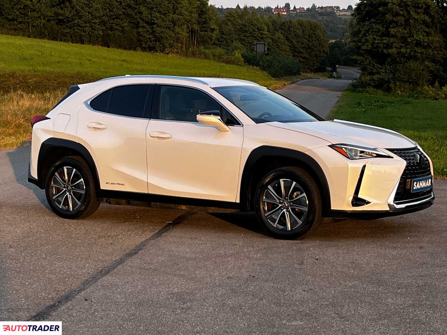 Lexus Pozostałe 2022 204 KM