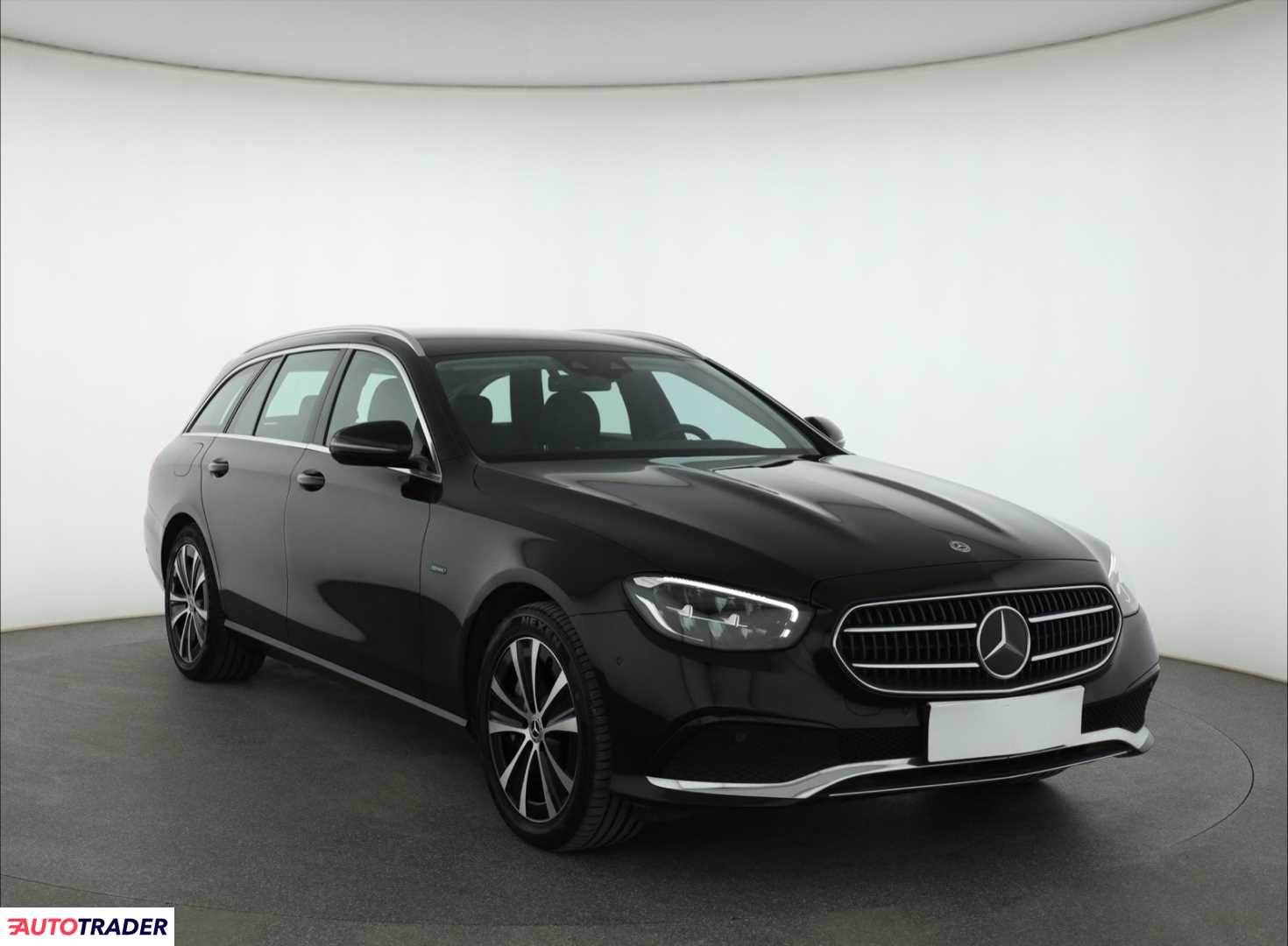 Mercedes E-klasa 2021 2.0 301 KM