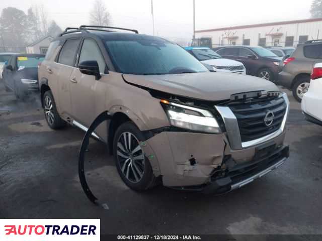 Nissan Pathfinder 3.0 benzyna 2024r. (CHARLOTTE)