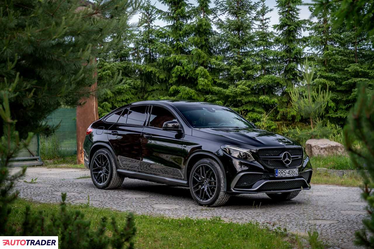Mercedes GLE 2017 5.5 550 KM Mercedes GLE 2017 5.5 550 KM