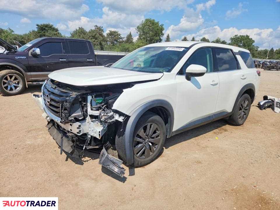 Nissan Pathfinder 2022 3