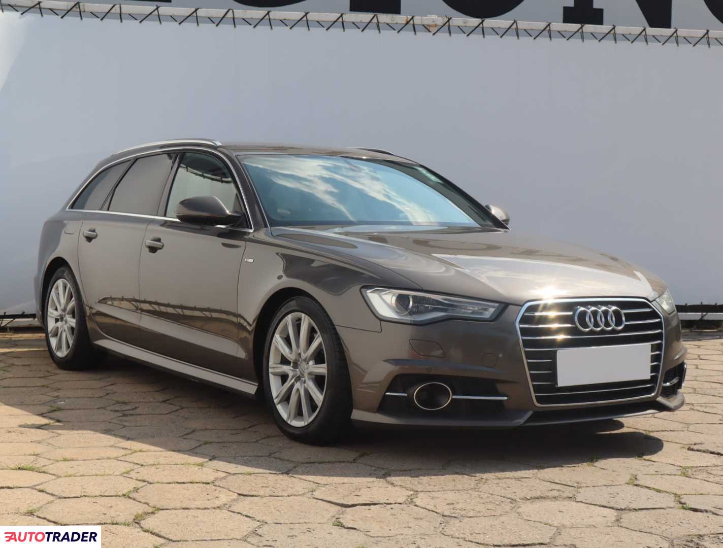 Audi A6 2015 2.0 187 KM