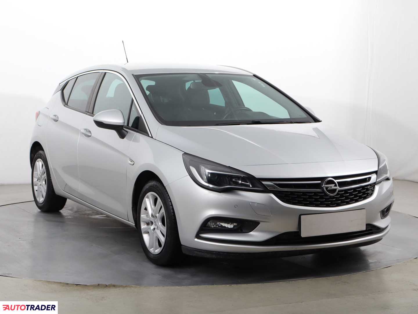 Opel Astra 2018 1.4 123 KM