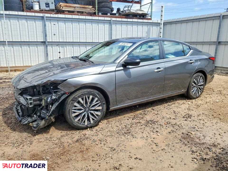 Nissan Altima 2025 2