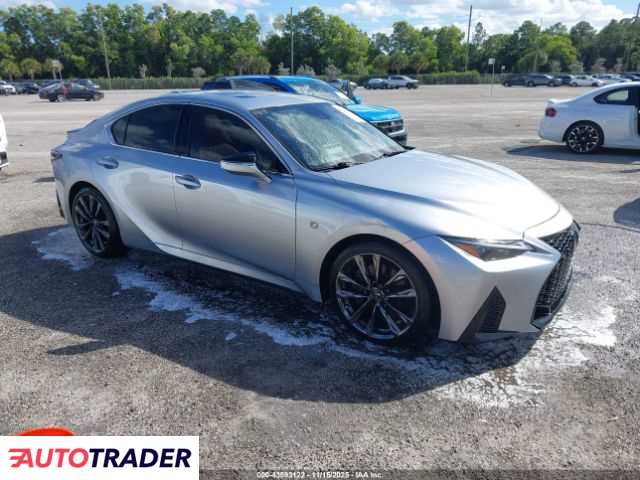 Lexus IS 2023 3