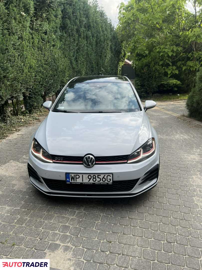 Volkswagen Golf 2018 2 220 KM Volkswagen Golf 2018 2 220 KM