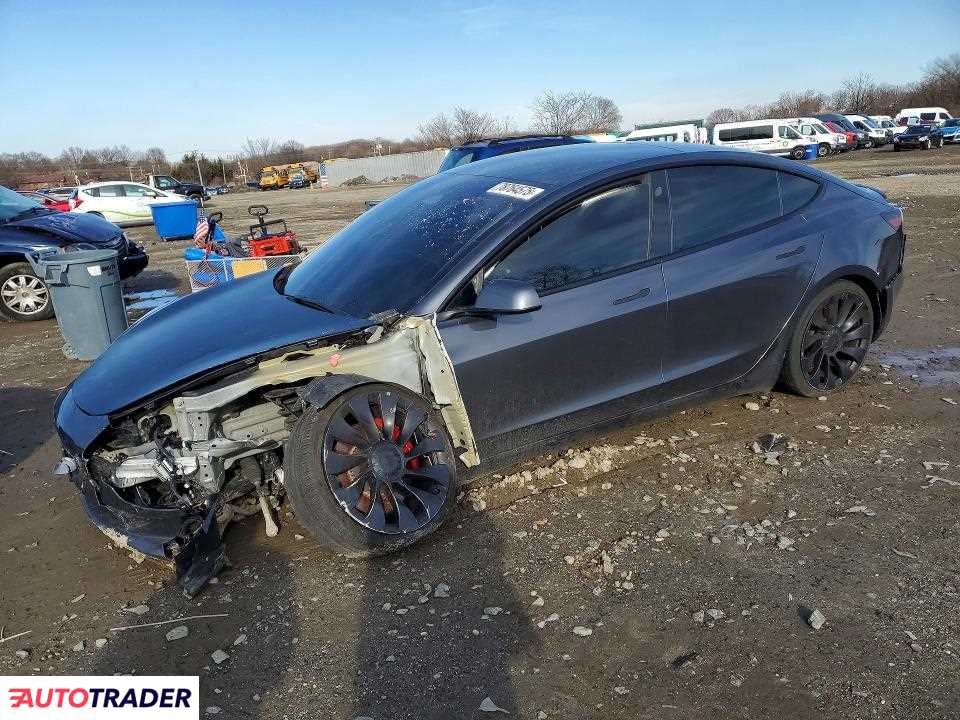 Tesla Model 3 2023